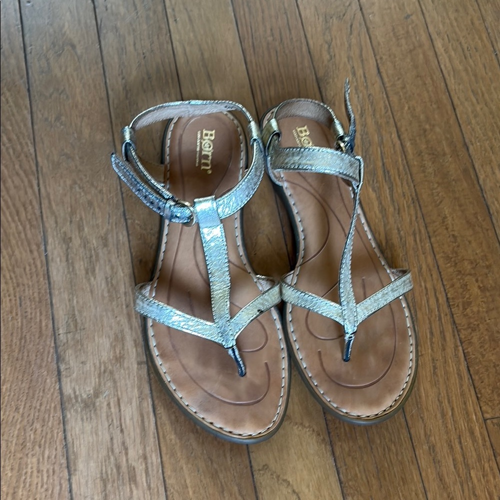 Born Silver pewter  Sandals T-Strap Design